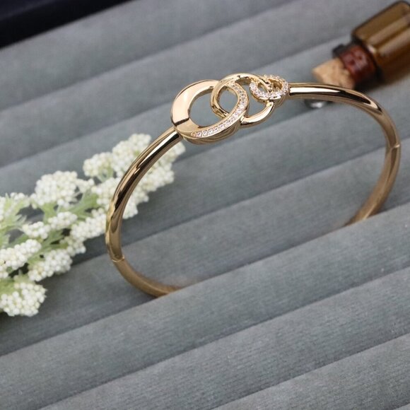 Elegant Triple Circle Rose Gold Bangle with Sparkling Stones, XPBL0493 - Picture 12 of 12